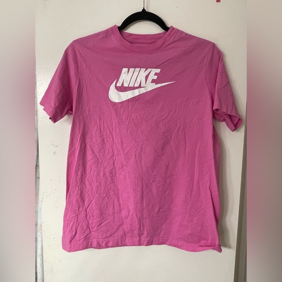 The Nike Tee Pink - Picture 1 of 4